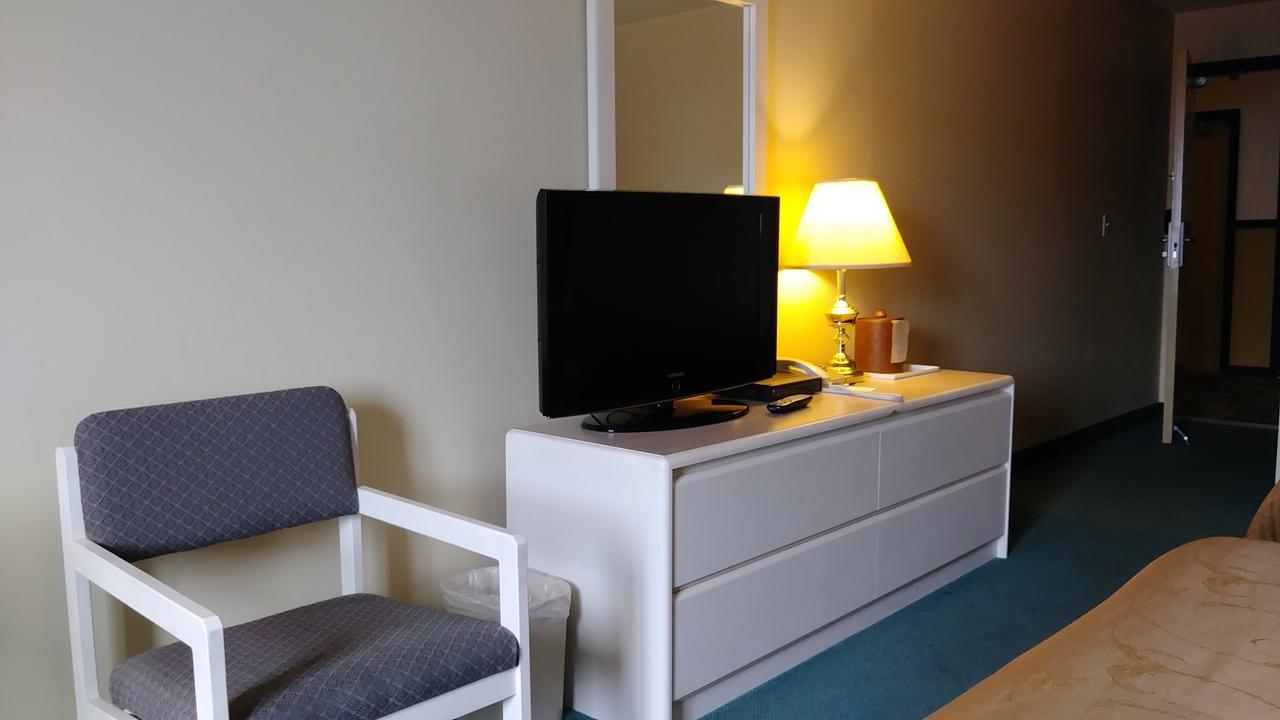 George Mountain View Hotel & Resto Merritt Buitenkant foto