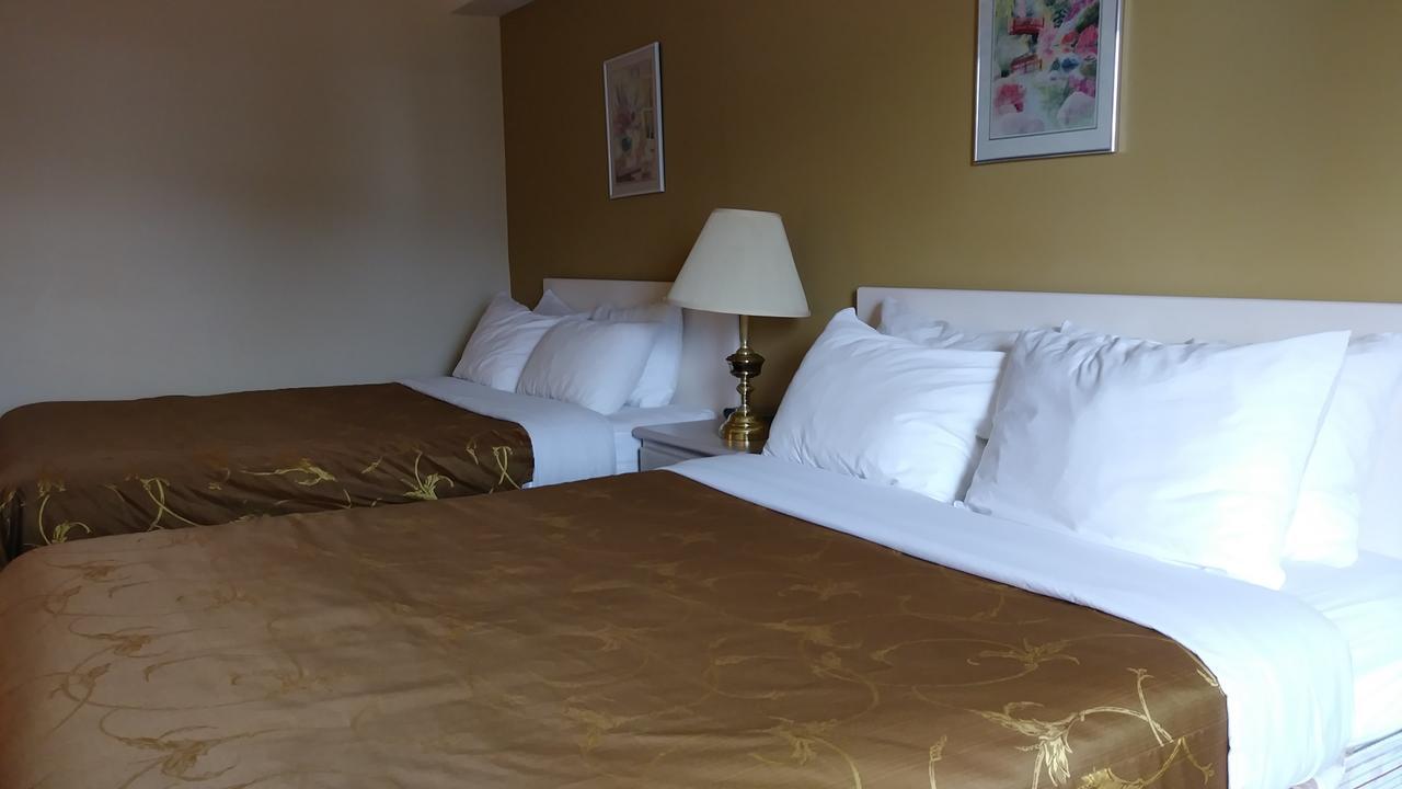 George Mountain View Hotel & Resto Merritt Buitenkant foto