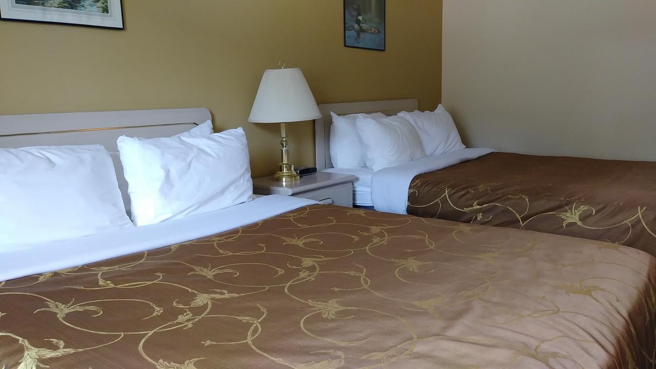 George Mountain View Hotel & Resto Merritt Buitenkant foto