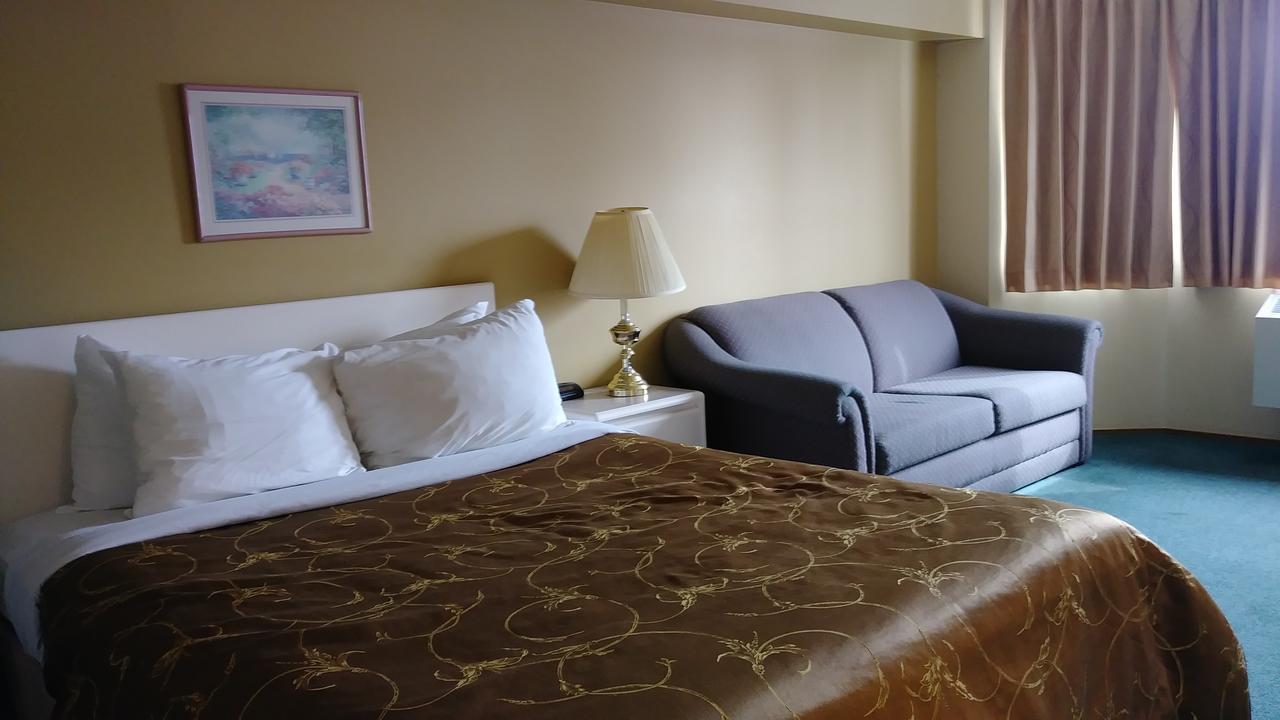 George Mountain View Hotel & Resto Merritt Buitenkant foto