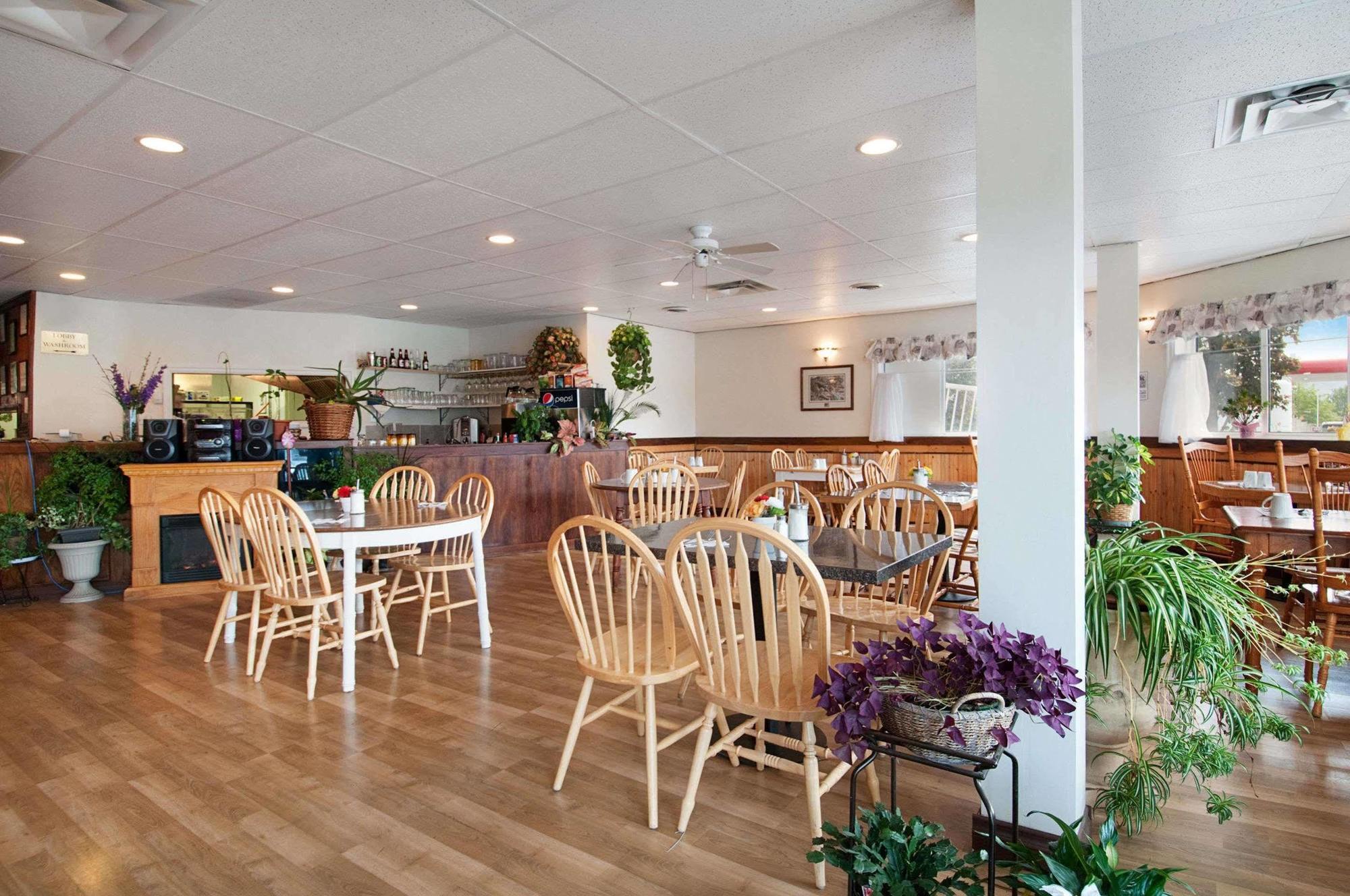 George Mountain View Hotel & Resto Merritt Buitenkant foto