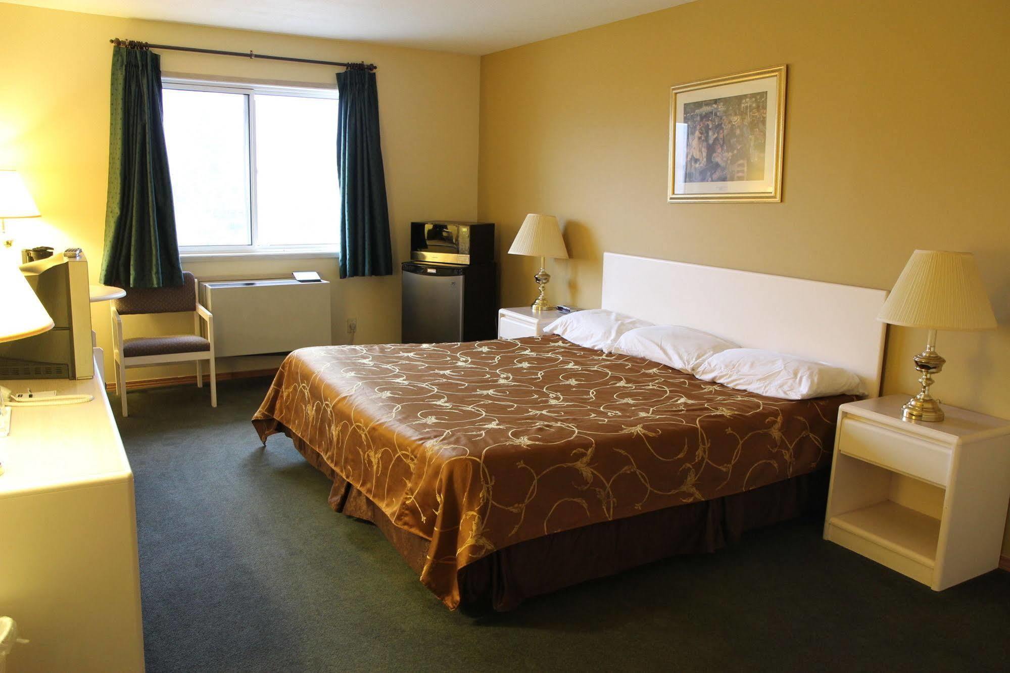 George Mountain View Hotel & Resto Merritt Buitenkant foto
